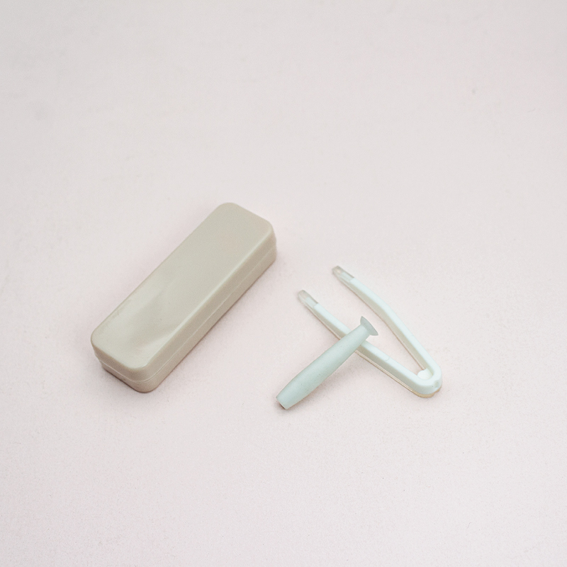 Clean Green Plastic Lens Applicator Kit for Office
